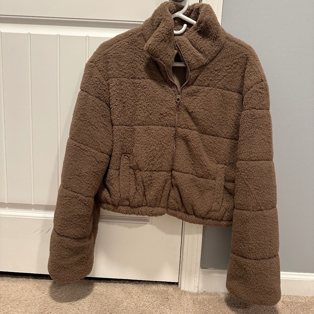 Cropped fuzzy zip up